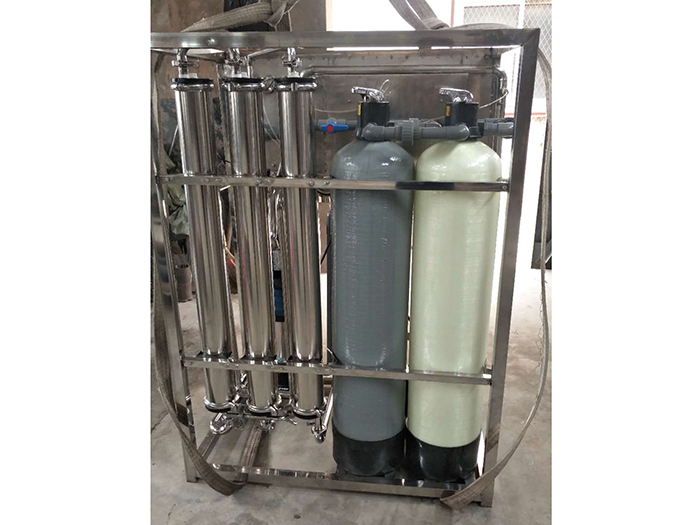 0.3噸雙級(jí)純水設(shè)備交貨案例