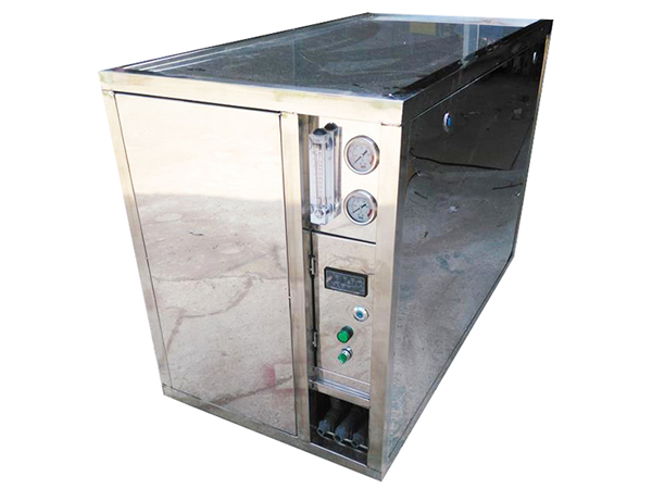 純水設(shè)備產(chǎn)出的水可以喝么? 純水設(shè)備產(chǎn)出的水可以喝么?